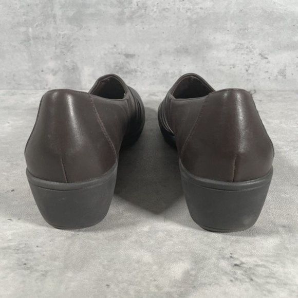 Bass Womens Lite Eleanor Loafer Brown Leather Pleated Slip On Shoes Size 9 M EUC - Picture 2 of 7